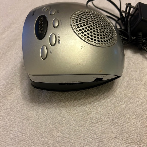 Lenoxx Am/Fm clock radio - Picture 11 of 11